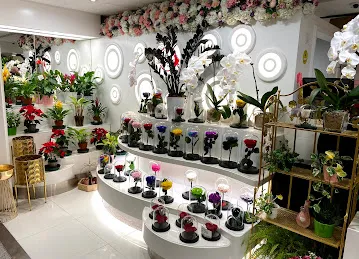 Better Flowers - Florist in Dubai Mall