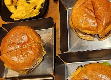 Big Smoke Burger La Mer