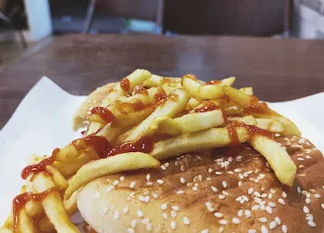 Bin Thani cafeteria
