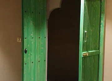 Black Gold Massage