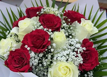 Black Tulip Flowers LLC ( Arabian Center - Al Khawaneej )