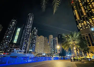Book Luxury Boats