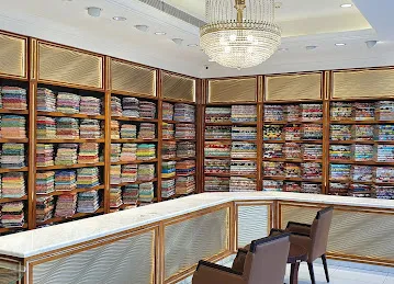 Bouquet Fabrics Al Ain Branch معرض بوكيه للأقمشة النسائية فرع العين
