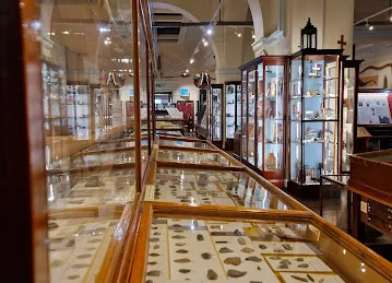 بقالة السرود AL SAROUD GROCERY