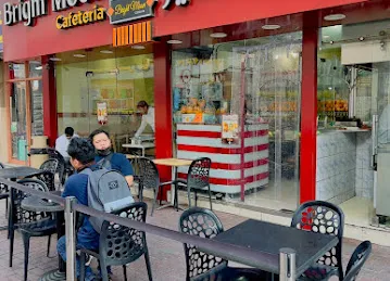 Bright Moon Cafeteria