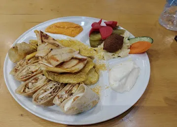 Broasted King Fresh Shawerma Restaurant - Hamdan Branch