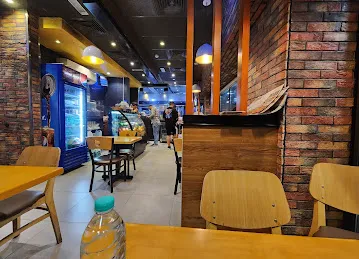 Broasted King Fresh Shawerma Restaurant - Hamdan Branch