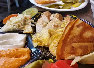 Broasted King Fresh Shawerma Restaurant - Hamdan Branch