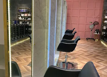Brush and Blush Beauty Parlour