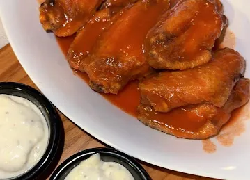 Buffalo Wings & Rings - JLT