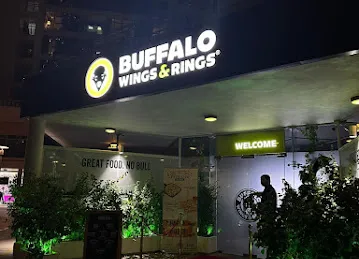 Buffalo Wings & Rings - JLT