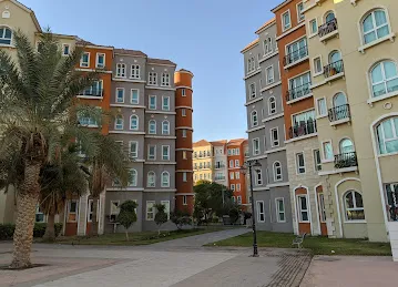 Building 153, Discovery Gardens