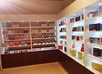 Buobad Banafa Perfumes Shop - معرض بوعبد بانافع للعطور