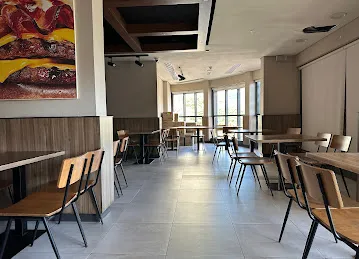 Burger King - Al Rigga