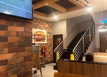 Burger King - Al Rigga