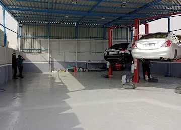 Burj Al Ramaqiah auto maintenance