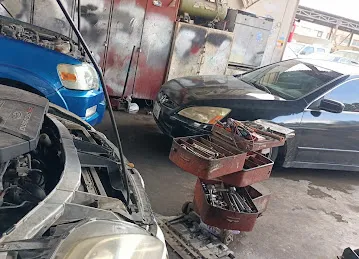Butt Garage