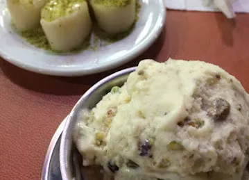 بوظة وحلويات دمشق