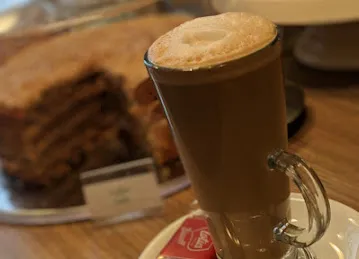 CAFE LAKE