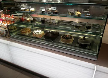 Cafe Vienna Layan