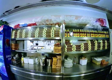 Cafeteria Mai Himmaak كافتيريا ما يهمك