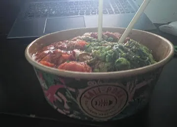 CALI-POKE California Seafood House