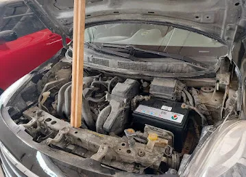 Car Battery Shop and Car Mechanic