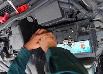 Car Battery Shop and Car Mechanic