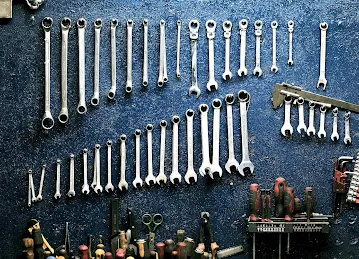 Car Battery Shop and Car Mechanic