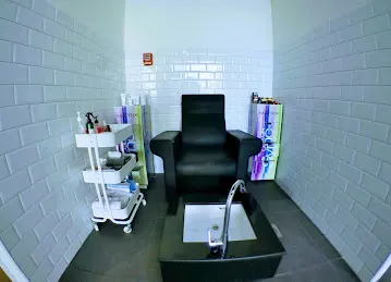 Caractere Gents Salon | Barber Shop - Remraam