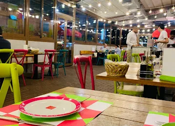 Carizma Restaurant & Cafe