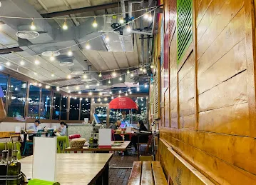 Carizma Restaurant & Cafe