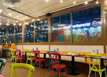 Carizma Restaurant & Cafe