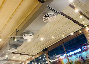 Carizma Restaurant & Cafe
