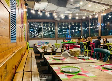 Carizma Restaurant & Cafe