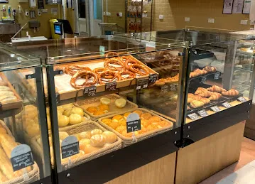 Cedre Shopping Centre مركز السدر للتسوق