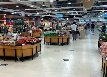 Cedre Shopping Centre مركز السدر للتسوق