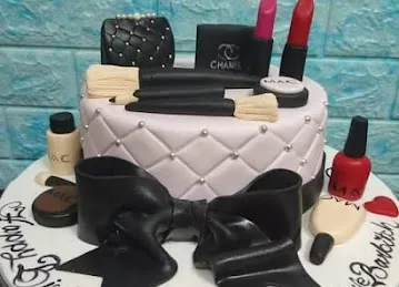 Celebrity's Cake