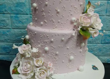 Celebrity's Cake