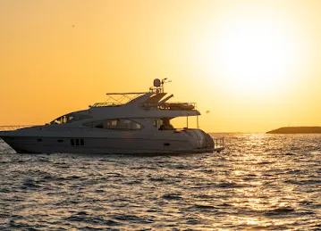 CENTAURUS CHARTER - Yachts & Boats Rental Dubai Harbour
