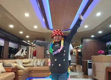 CENTAURUS CHARTER - Yachts & Boats Rental Dubai Harbour