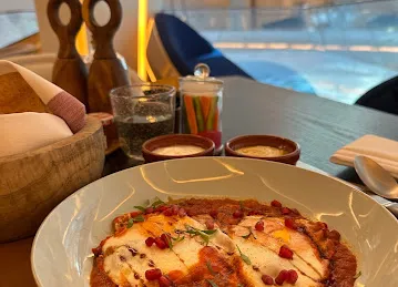 Centrale Restaurant & Lounge