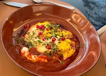 Centrale Restaurant & Lounge
