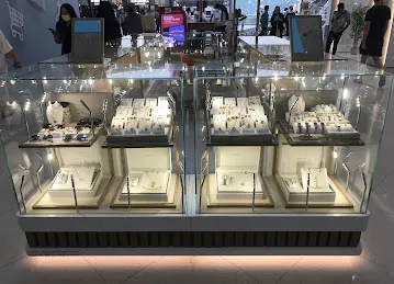 Cerruti watches Diera city center
