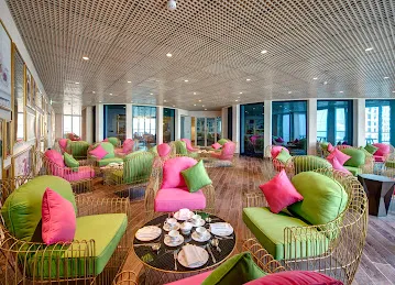 Champagne and Tea Lounge