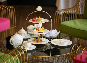 Champagne and Tea Lounge