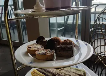 Champagne and Tea Lounge