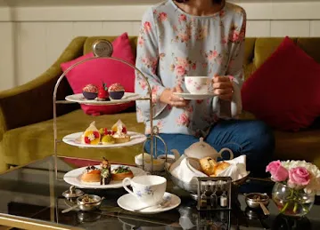Champagne and Tea Lounge
