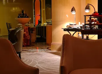 Champagne Lounge