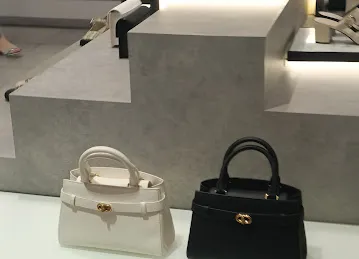 CHARLES & KEITH
